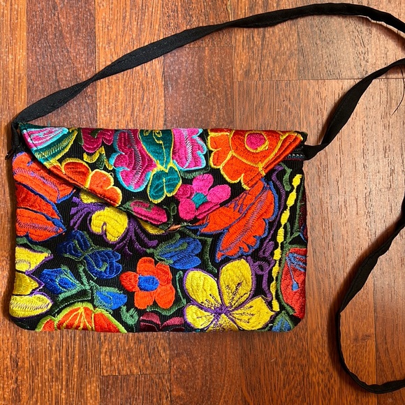 Embroidered Floral Purse/Clutch - Picture 1 of 7